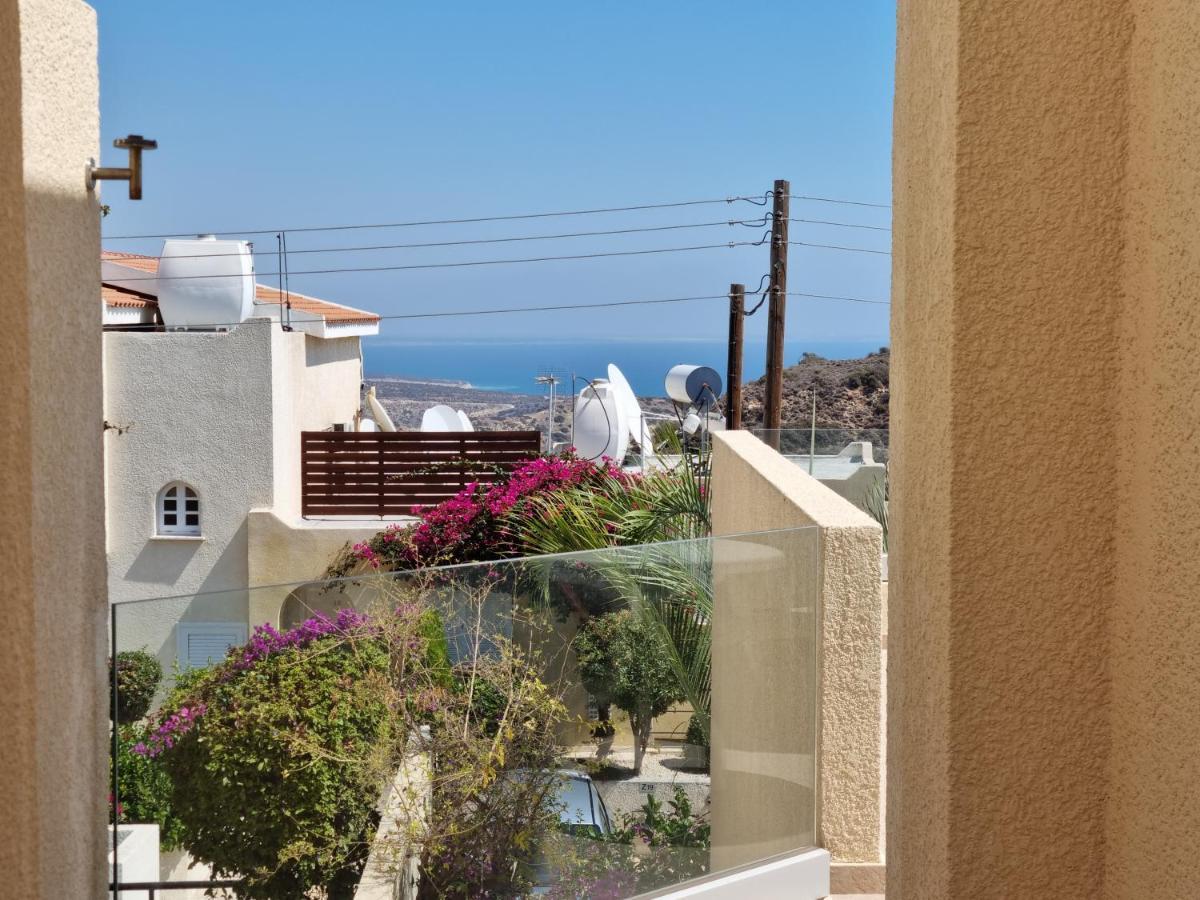 Gorgeous Seaview House Villa Писури Екстериор снимка